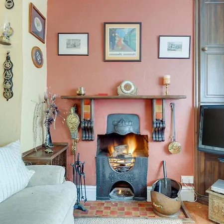 Charming Historical In Holiday home *